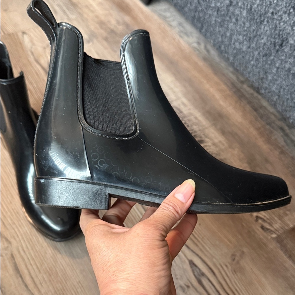 Target Women's Black Chelsea Boots - Picture 4 of 8